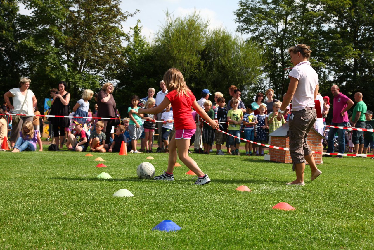 Bild 25 - Kindervogelschiessen am 17.8.12